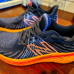 10.5 New Balance Fresh Foam Vongo tennis shoes